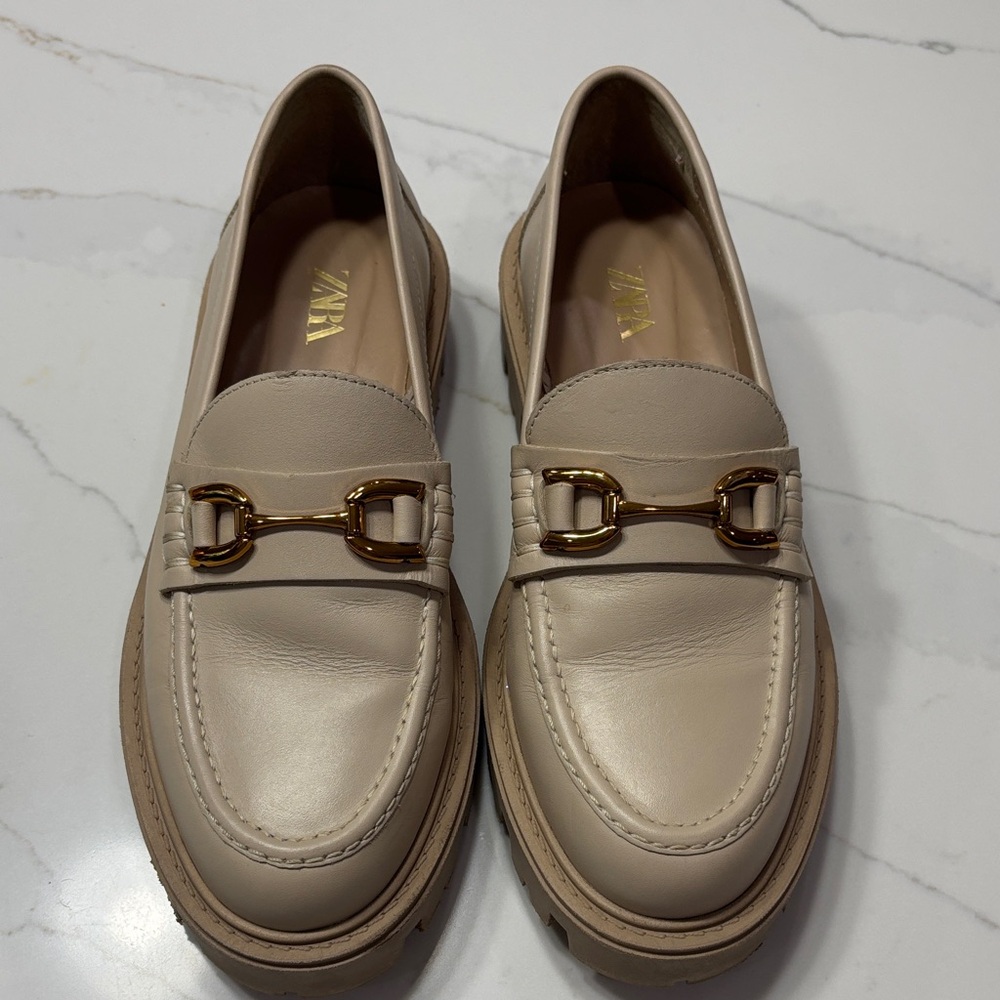 Zara Beige Loafers with Gold Buckle Detail - Picture 4 of 17